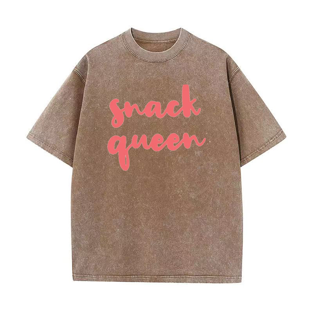 スナッククイーン ユニセックスTシャツ