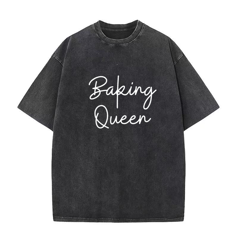 ベーキングクイーンユニセックスTシャツ