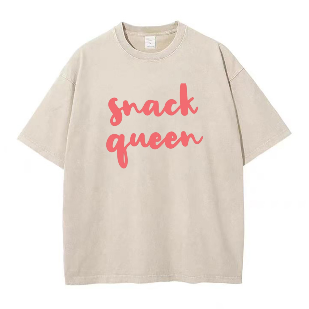 スナッククイーン ユニセックスTシャツ
