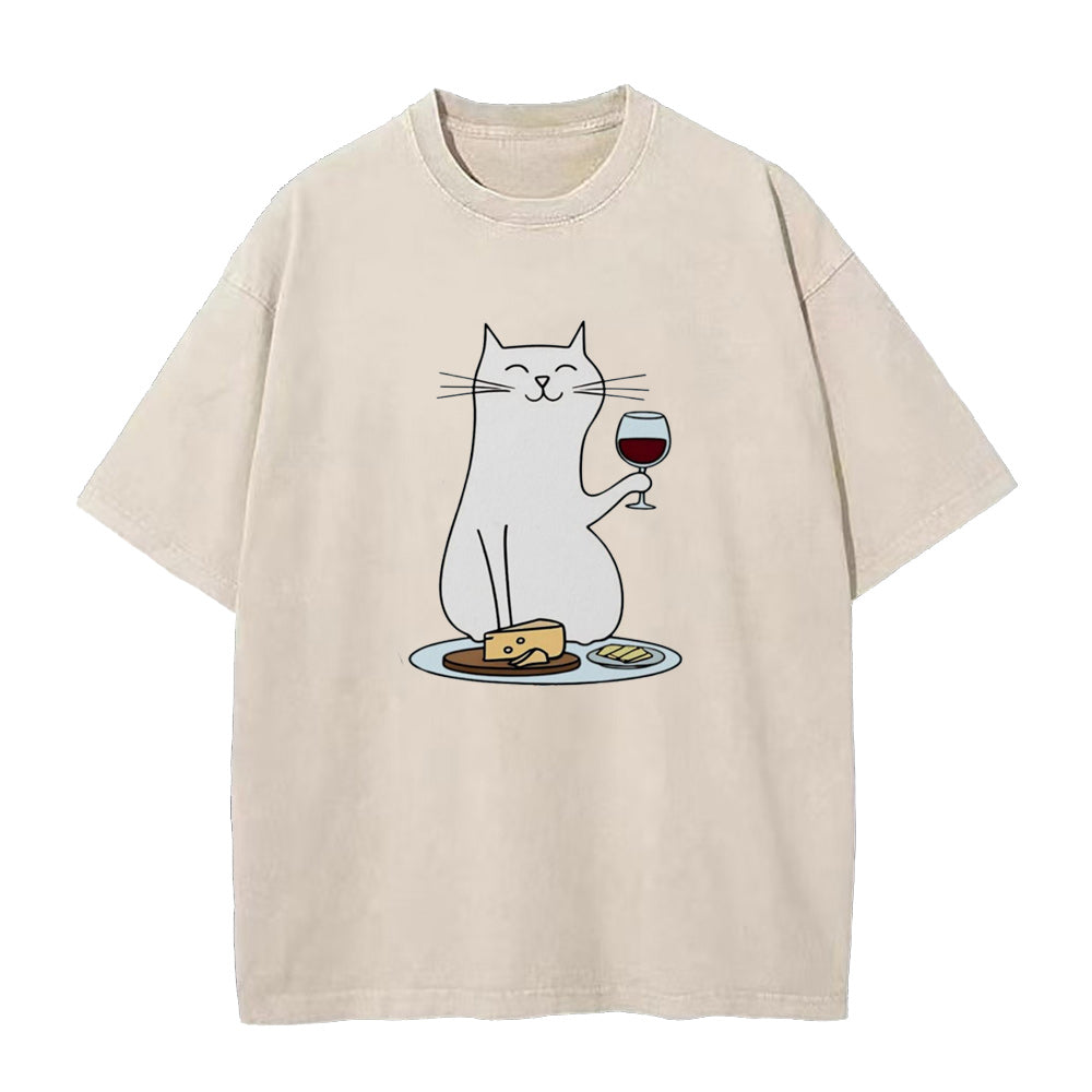 猫、チーズ、ワインのユニセックスTシャツ