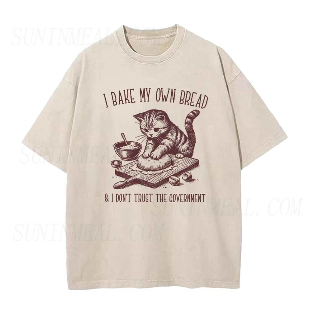 Vintage Cat Baking Bread Unisex Tee