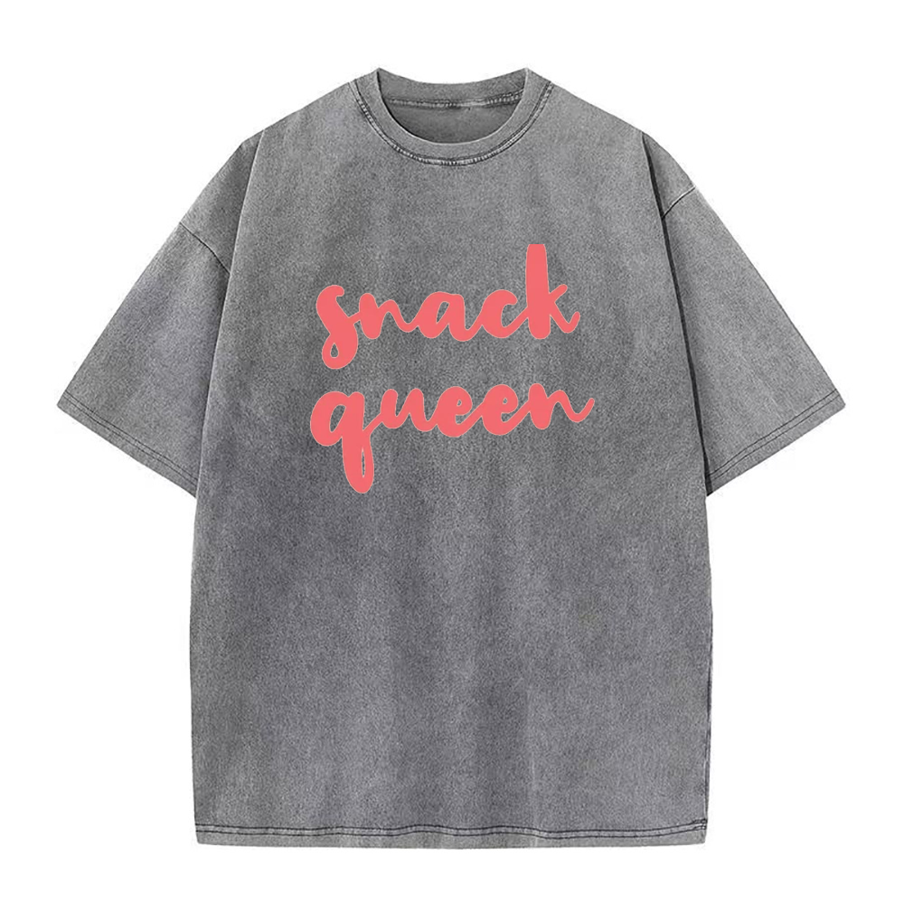 スナッククイーン ユニセックスTシャツ