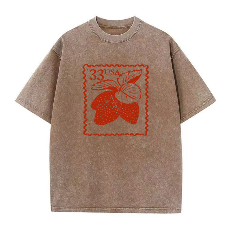 ストロベリーポステッジ ユニセックスTシャツ
