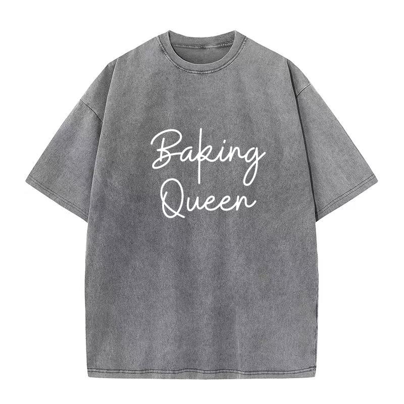 ベーキングクイーンユニセックスTシャツ