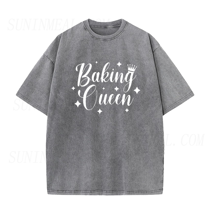 ベーキングクイーンユニセックスTシャツ
