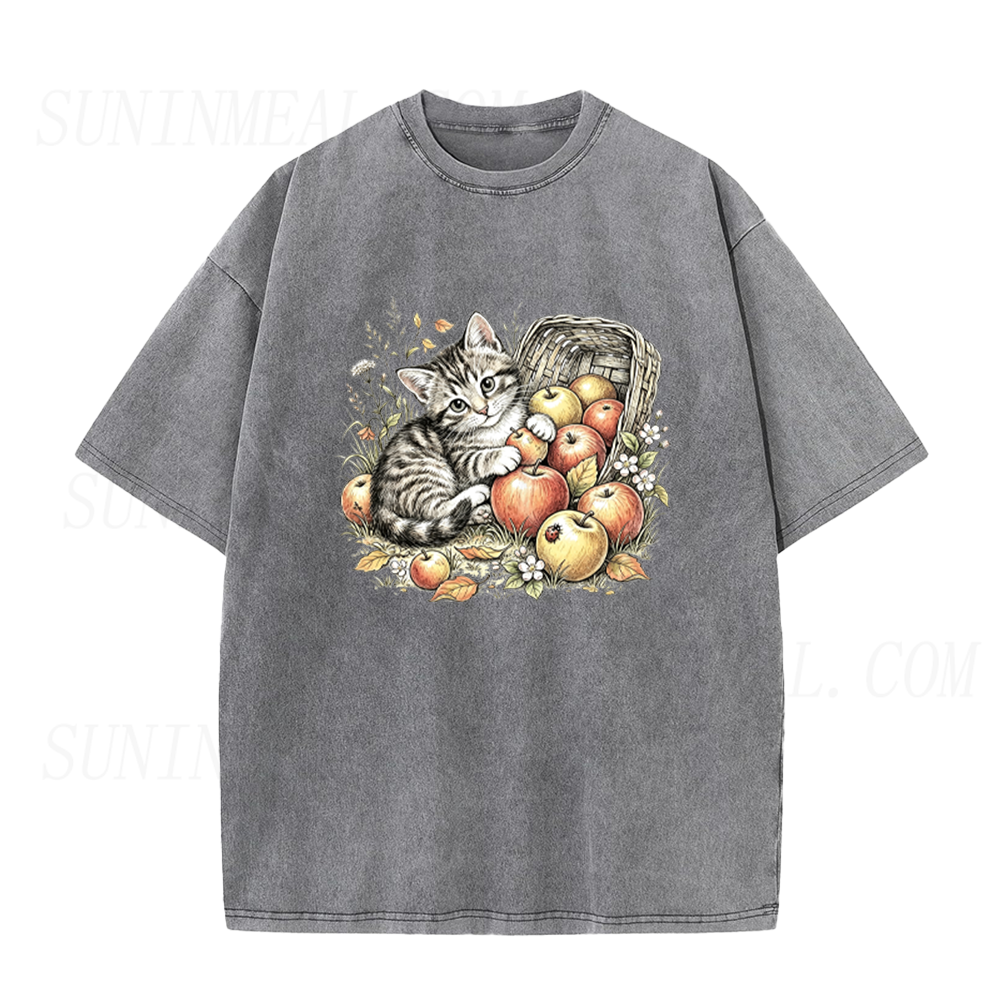 Vintage Cute Kitten Apple Basket Unisex Tee