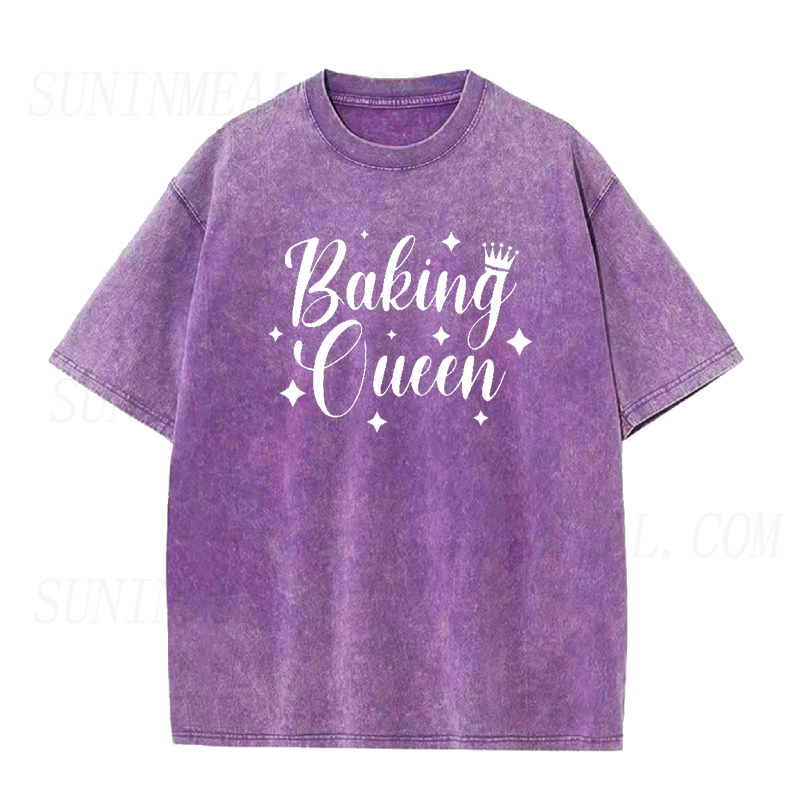 ベーキングクイーンユニセックスTシャツ
