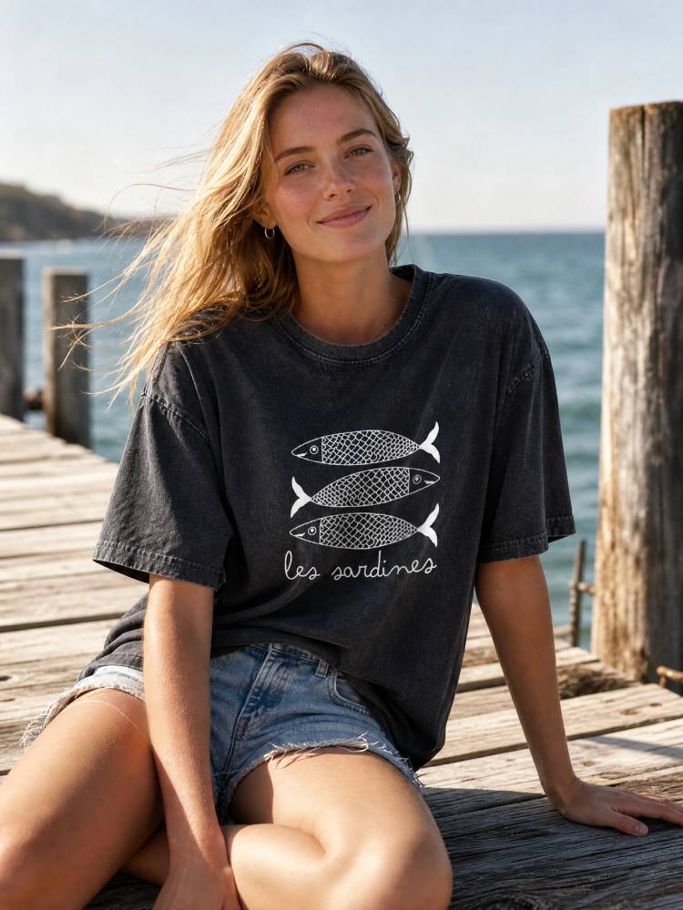 Les Sardines Unisex Tee