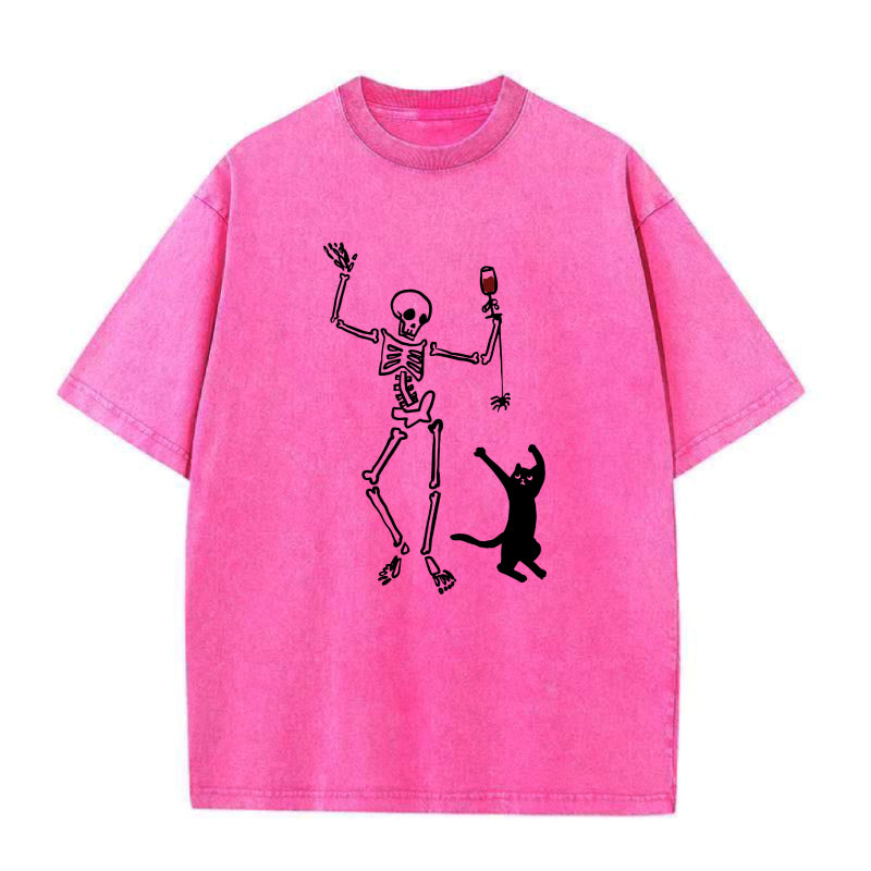 踊る骸骨と猫のユニセックスTシャツ
