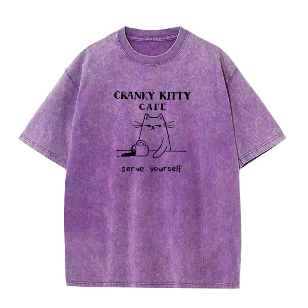 クランキーキティカフェ サーブユアセルフ ユニセックスTシャツ