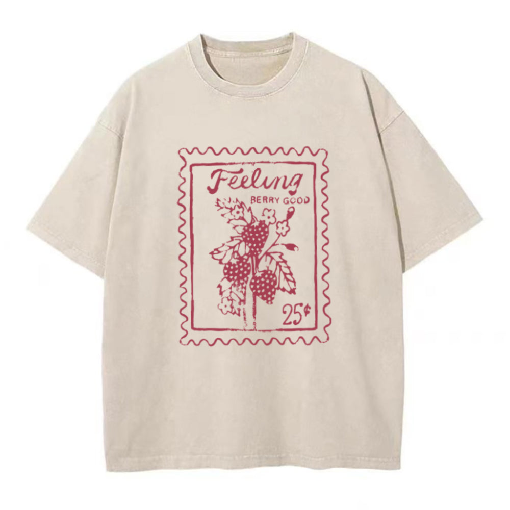 レトロストロベリーユニセックスTシャツ