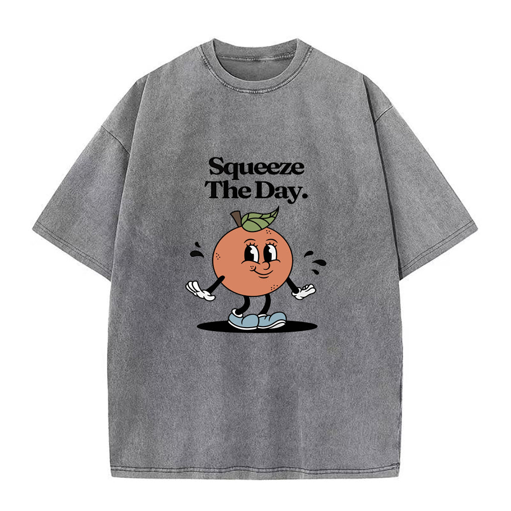 スクイーズ・ザ・デイ ユニセックスTシャツ