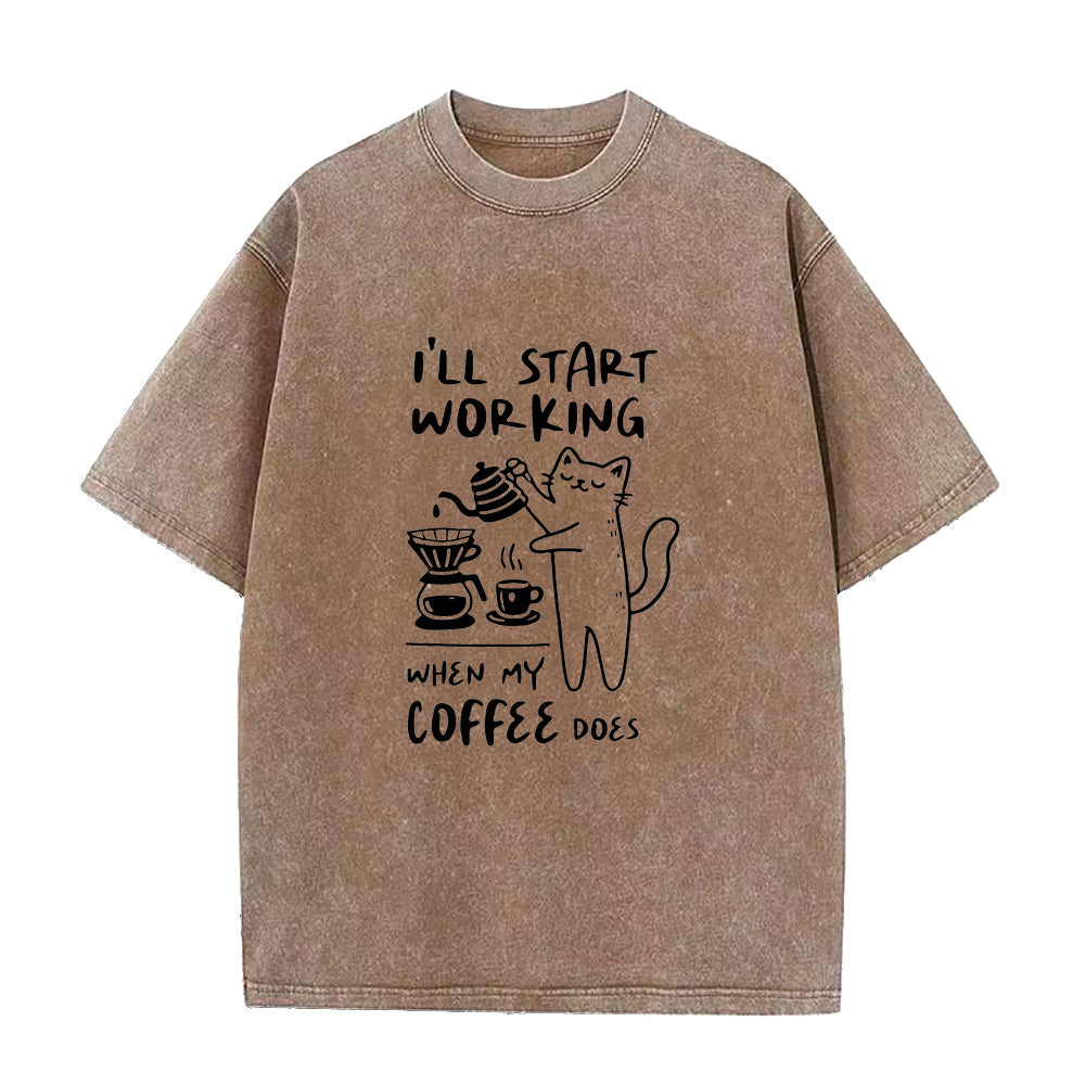 コーヒーが飲めたら仕事始めユニセックスTシャツ