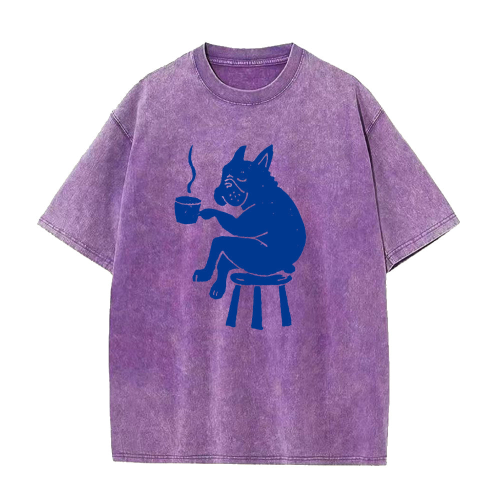 オリジナルブルーコーヒーを飲む犬ユニセックスTシャツ
