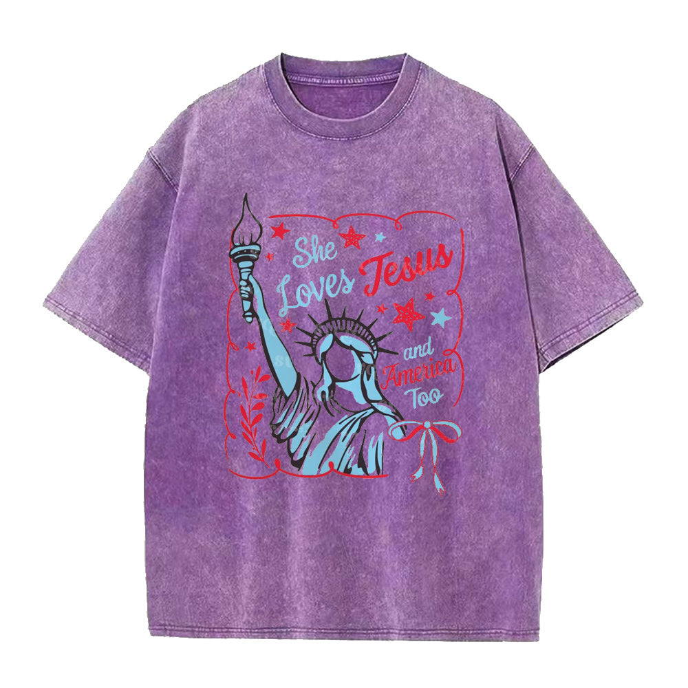 彼女はイエスとアメリカを愛している ユニセックスTシャツ