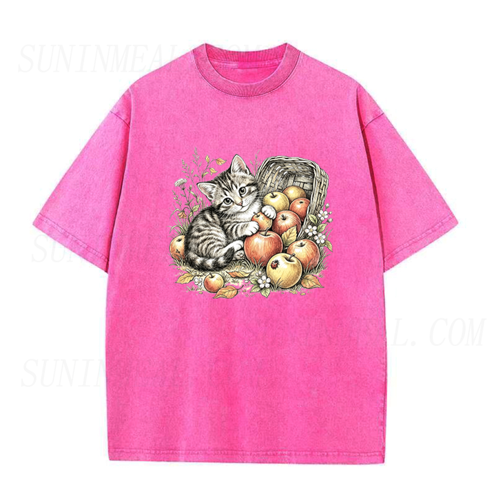 Vintage Cute Kitten Apple Basket Unisex Tee