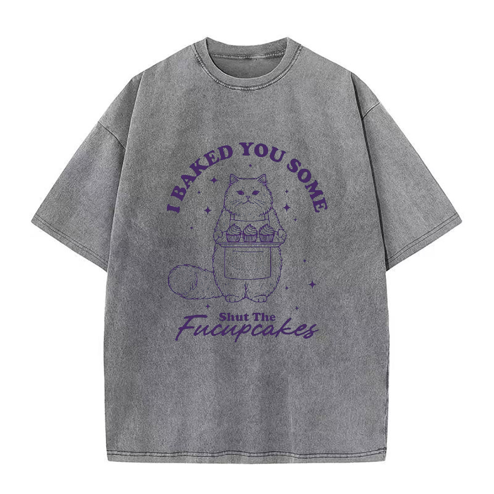 シャット・ザ・フカップケーキのユニセックスTシャツを焼きました