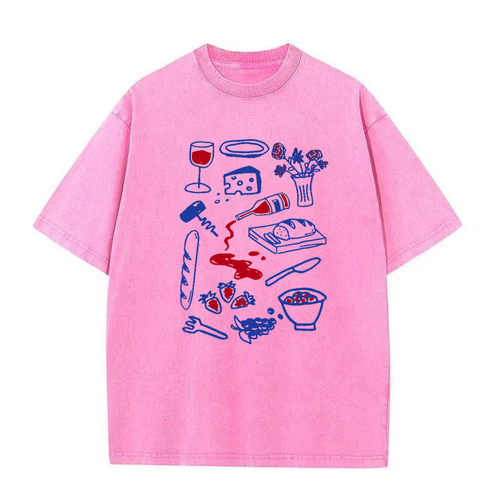 ワイン、チーズ、バゲット、フルーツのユニセックスTシャツ