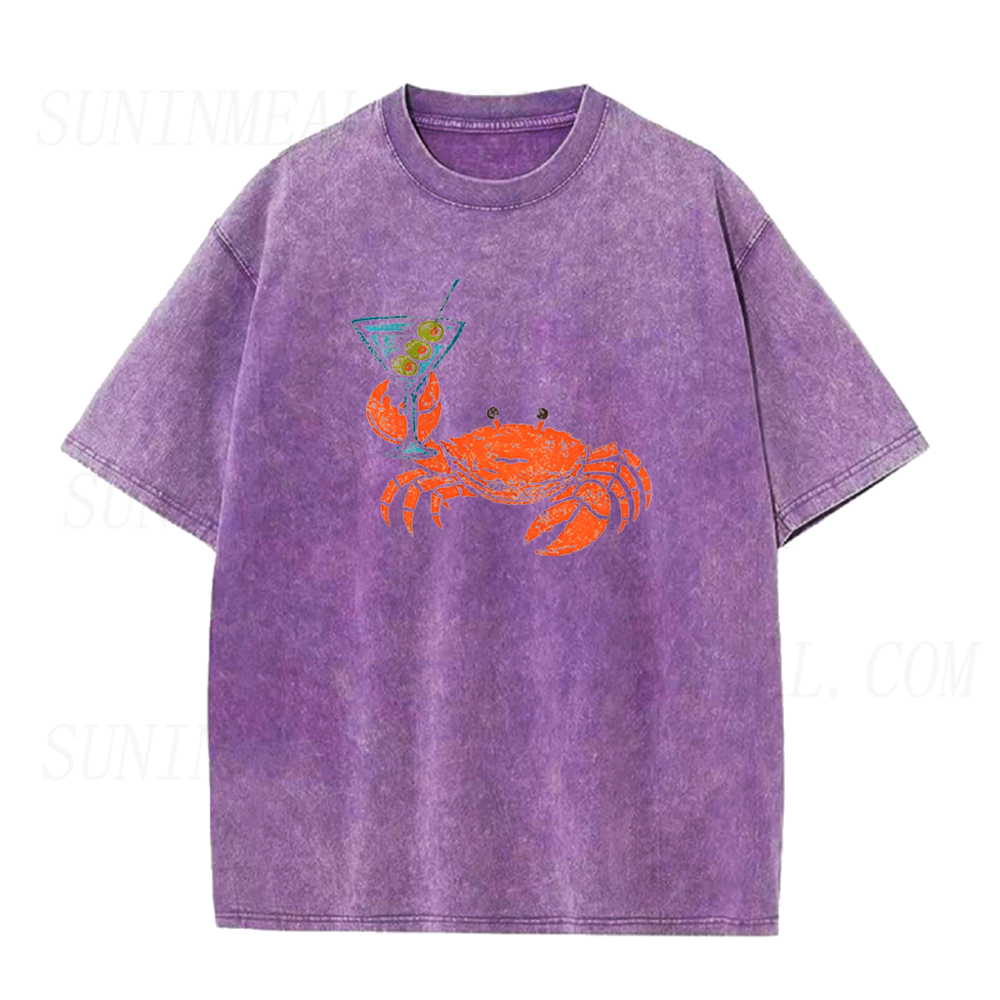 Funny Crab Holding Cocktail Unisex Tee