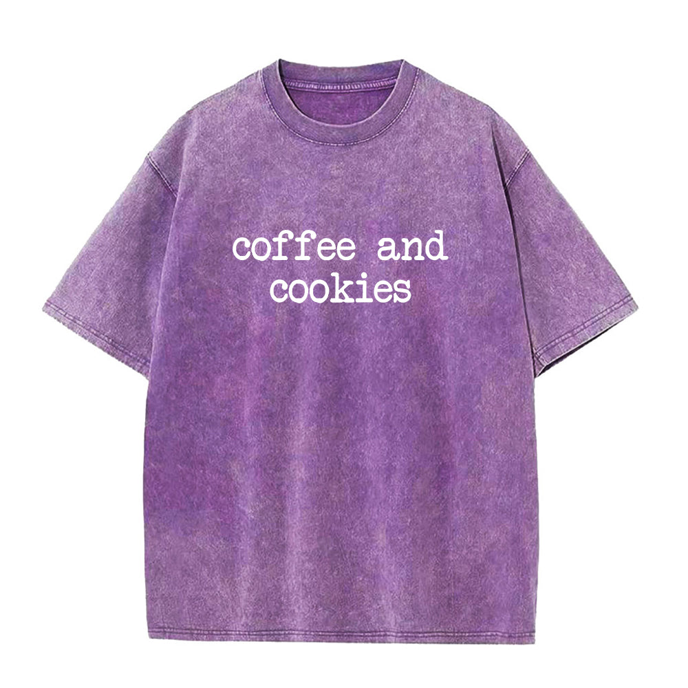 コーヒーとクッキーのユニセックスTシャツ