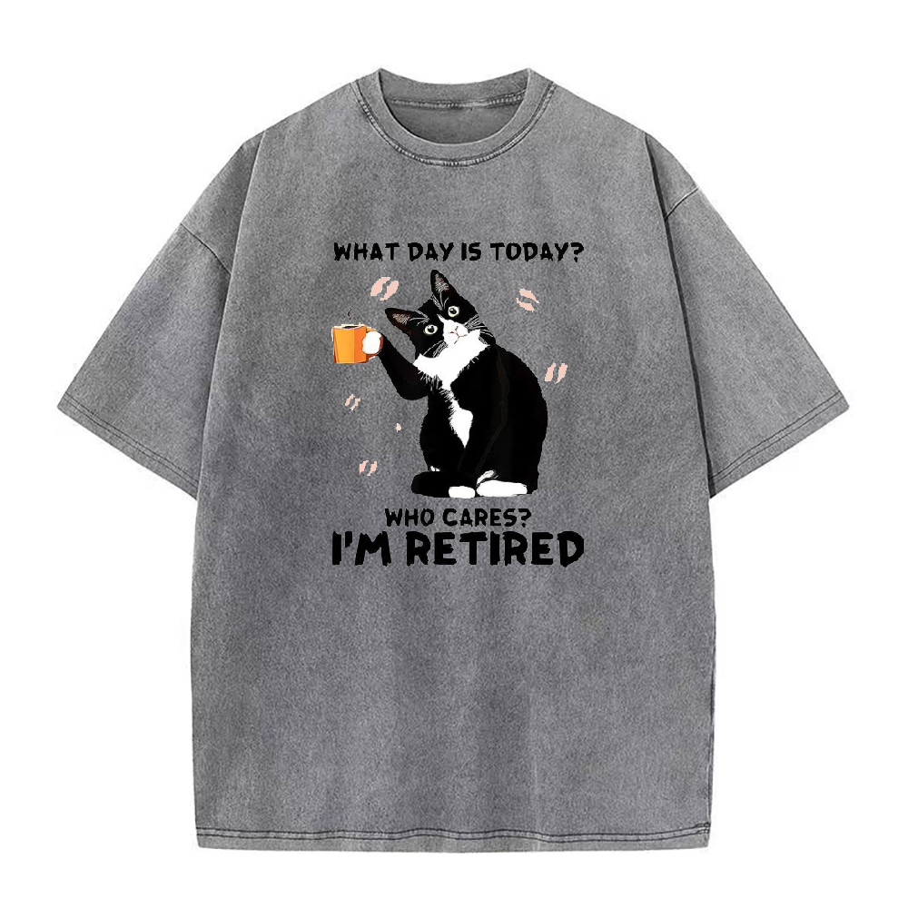 誰が気にする？私は引退したのよ、ユニセックスTシャツ