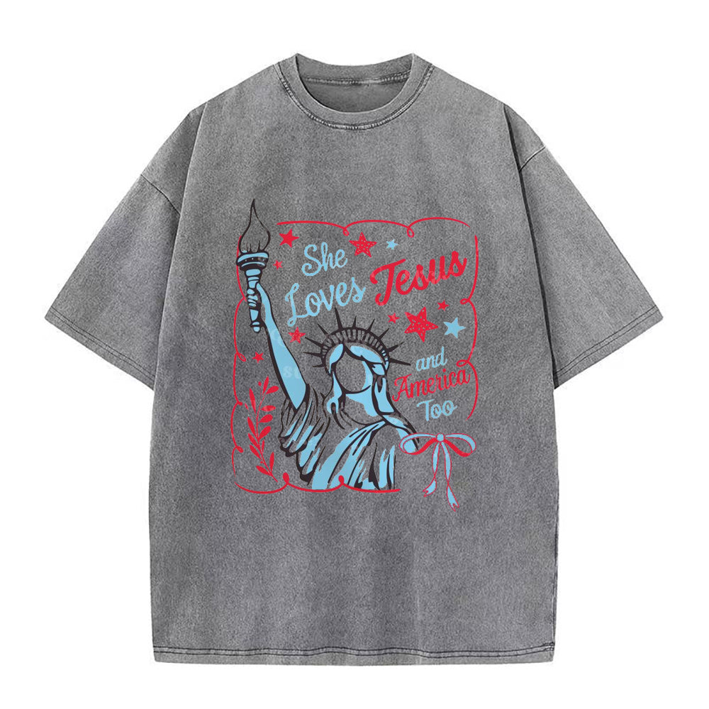 彼女はイエスとアメリカを愛している ユニセックスTシャツ
