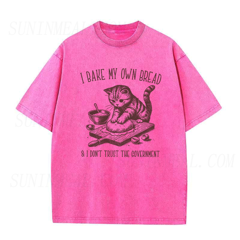 Vintage Cat Baking Bread Unisex Tee