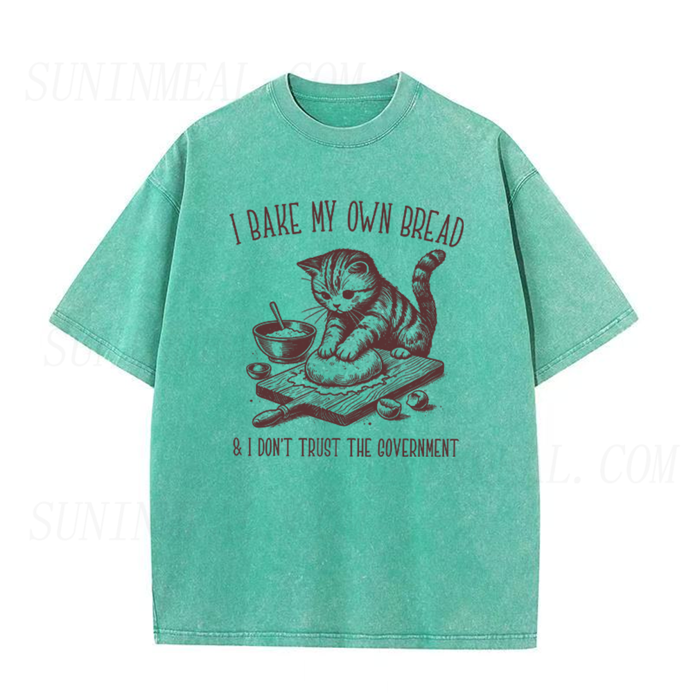 Vintage Cat Baking Bread Unisex Tee