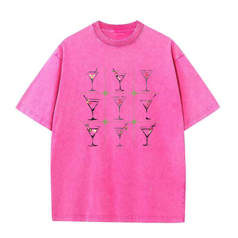 トレンドのマティーニ ユニセックスTシャツ