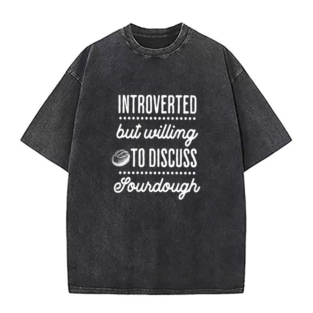 内向的だけど議論は好き サワードウ ユニセックス Tシャツ